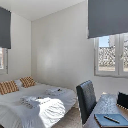 Potiers Parking Hyper Centre Apartment *
